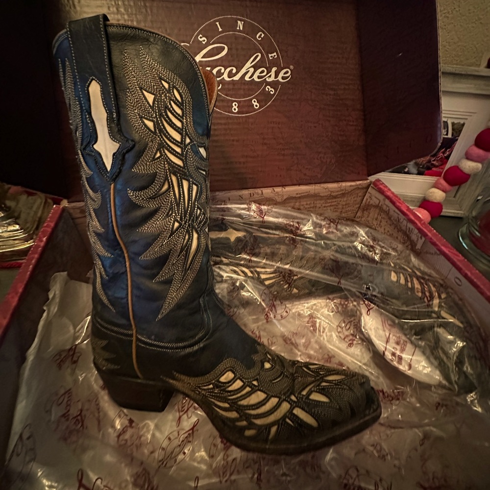 Black and Tan Lucheese Women’s Boots